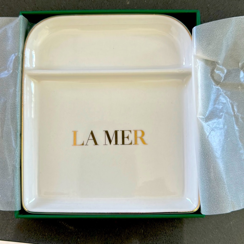 La Mer jewelry dish